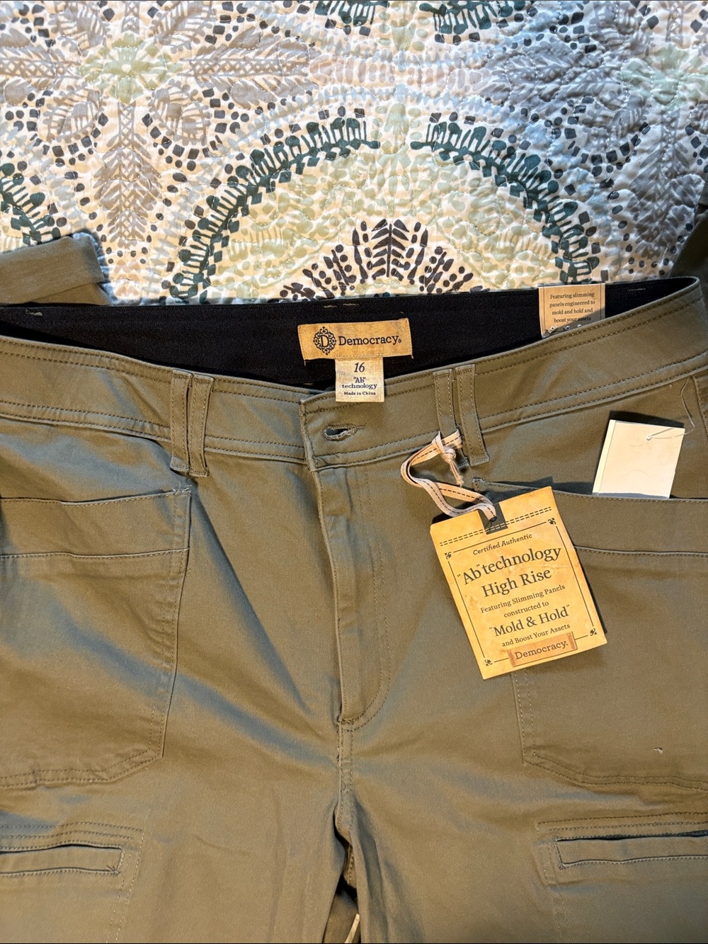 Democracy “ab” Technology Olive Green utility pant - size 16